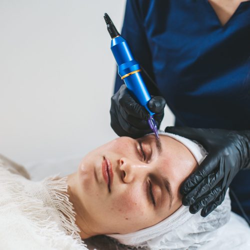 permanent-make-up-machine-in-cosmetician-s-hands-2023-11-27-04-49-02-utc-min